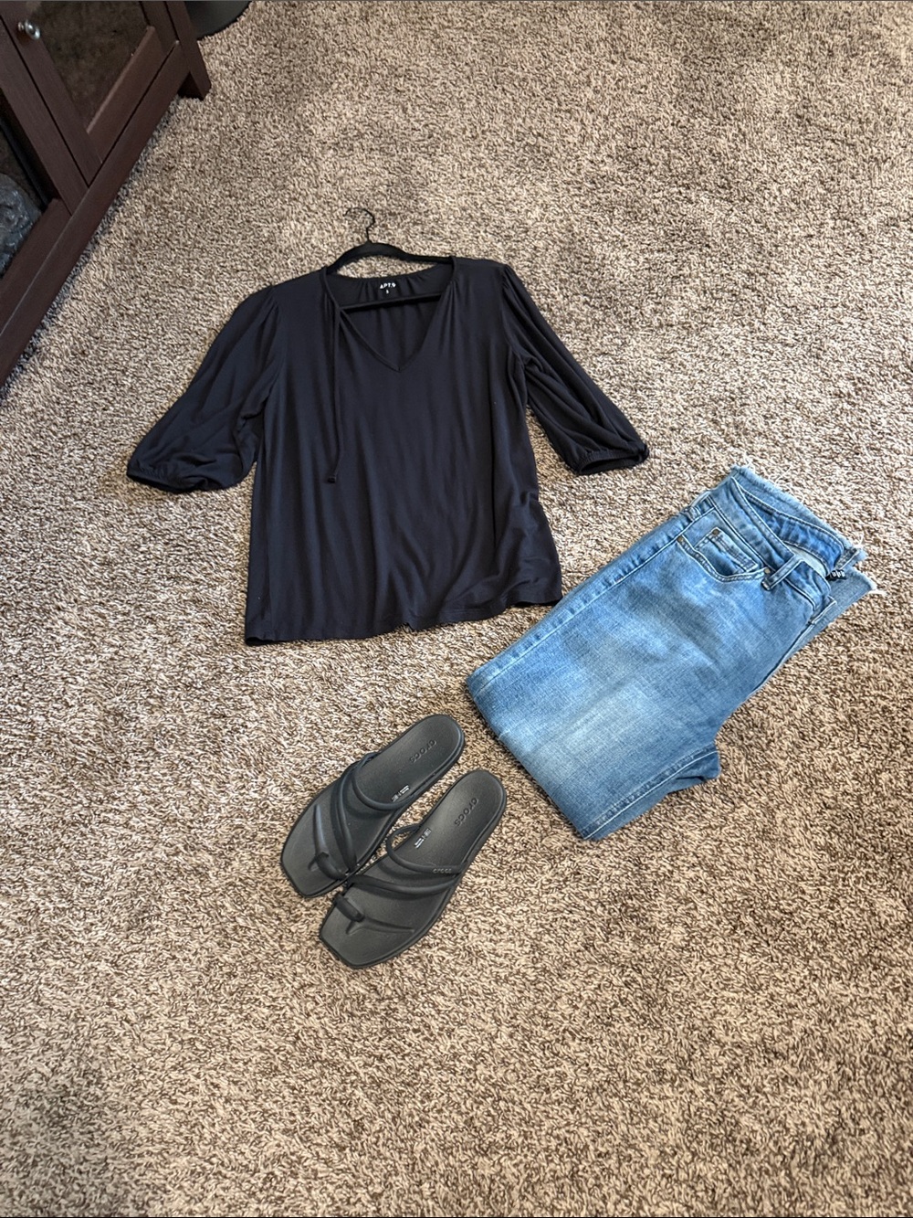 Apt. 9 Black V-Neck 3/4 Sleeve Tie-Front Top